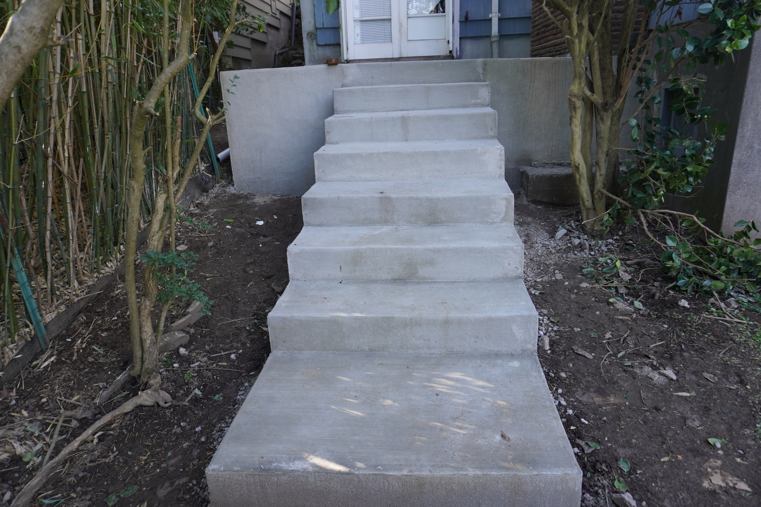 CONCRETE STAIRS